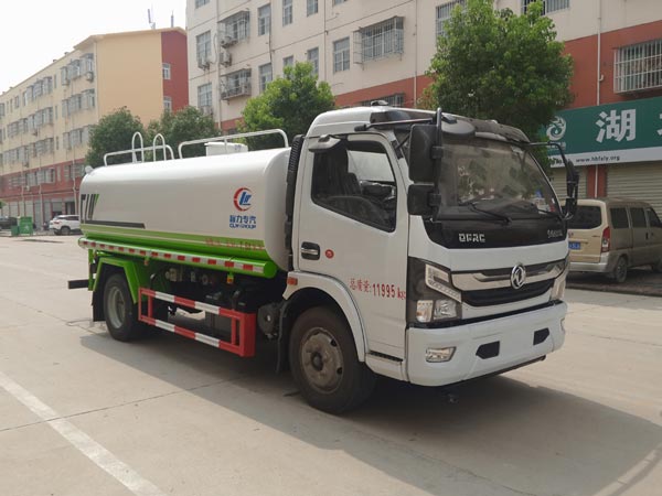 程力威牌CLW5120GSS6型洒水车