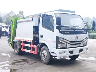 程力威牌CLW5040ZYS6LZ型压缩式垃圾车