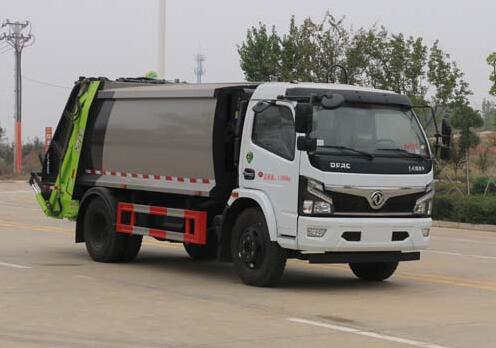 程力威牌CLW5120ZYS6KL型压缩式垃圾车