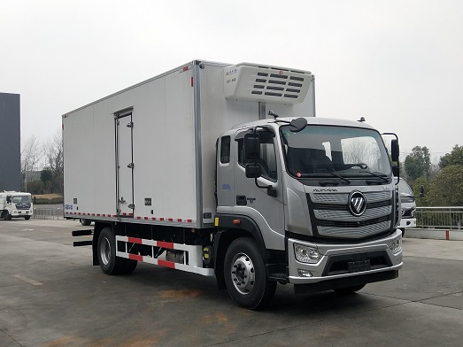 程力威牌CLW5181XLCB6型冷藏车