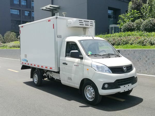 程力威牌CLW5030XLCB6型冷藏车